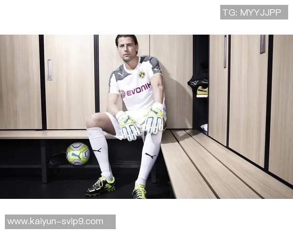 冬季热销足球球星棉衣保暖舒适兼具时尚潮流魅力